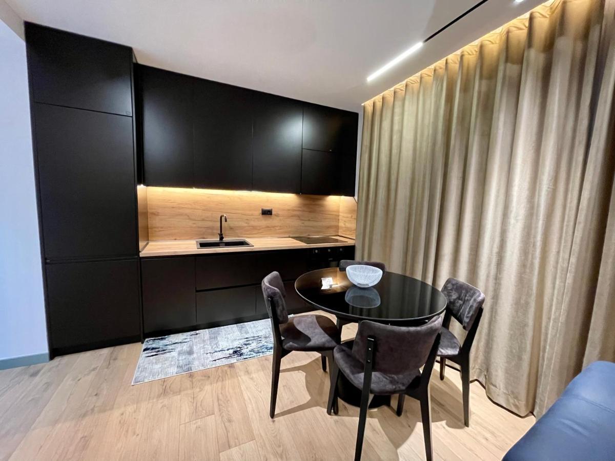 Queens Luxury Apartments Tiranë Eksteriør bilde
