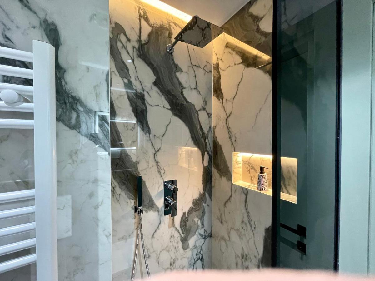 Queens Luxury Apartments Tiranë Eksteriør bilde